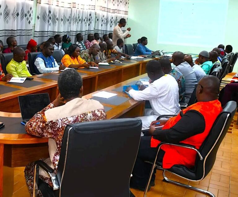 Authentification des diplômes : les DRH des structures publiques informés du processus.