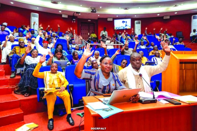 Le Burkina Faso modernise son Code de la famille et renforce la tradition