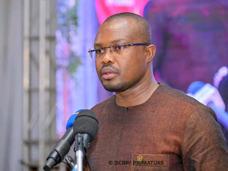 Dons des partenaires : le Premier ministre Jean Emmanuel Ouédraogo met en garde contre les soutiens jugés dégradants